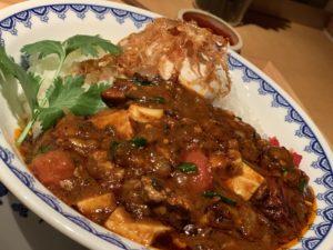 3つの香辛料地獄！『新潟三宝亭』の咖喱麻婆飯10辛に挑戦！