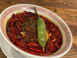 唐辛子30本以上！金沢市にある『梅梅』の超麻辣担々麺にチャレンジ！