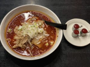 超激辛カプサイシンソース使用！『大噴火麺マグマ３』が死ぬほど辛過ぎた。