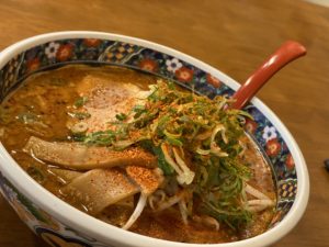 【完食率0.1%】救急搬送者が出た激辛ラーメン『白熊ファイヤー』の辛さがエグかった。