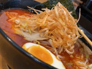 【カプサイシンソース使用】足立区にあるラーメン屋『メガラーメン』の『激辛MAX2倍』は食べ終わってからが地獄だった。